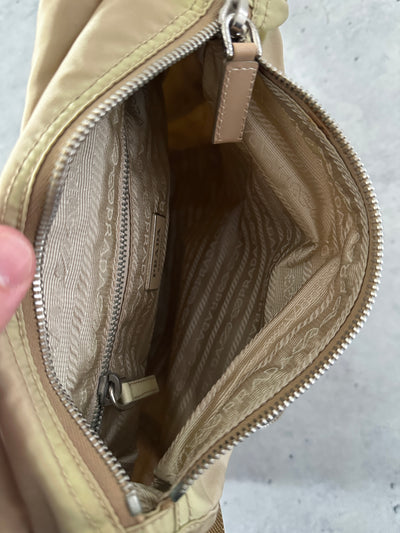 00's Prada Nylon Crossbody / Messenger Bag (One Size)