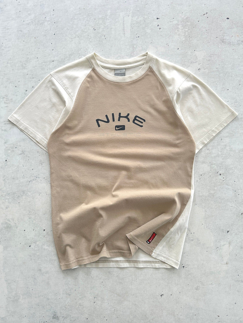 00's Nike Athletic T Shirt (Women's L)