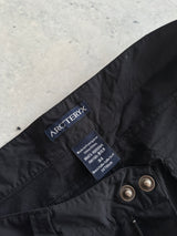 Arc'teryx Multi Pocket baggy Nylon Shorts (W32)