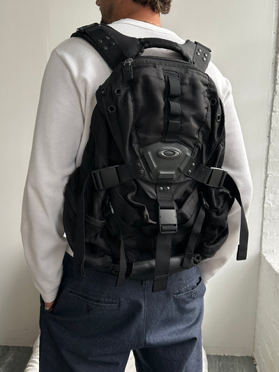 00's Oakley Icon tech Backpack (One Size)
