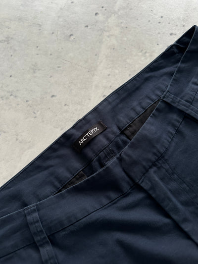 Arc'teryx canvas utility Shorts (W34)