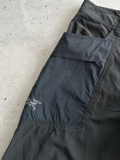 Arc'teryx Straight Leg Trousers (W30)