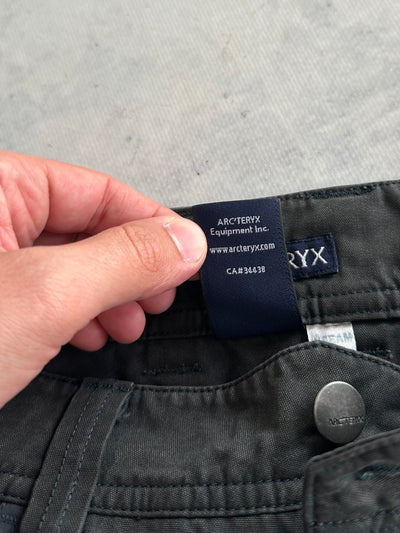 Arc'teryx Straight Leg Trousers (W30)