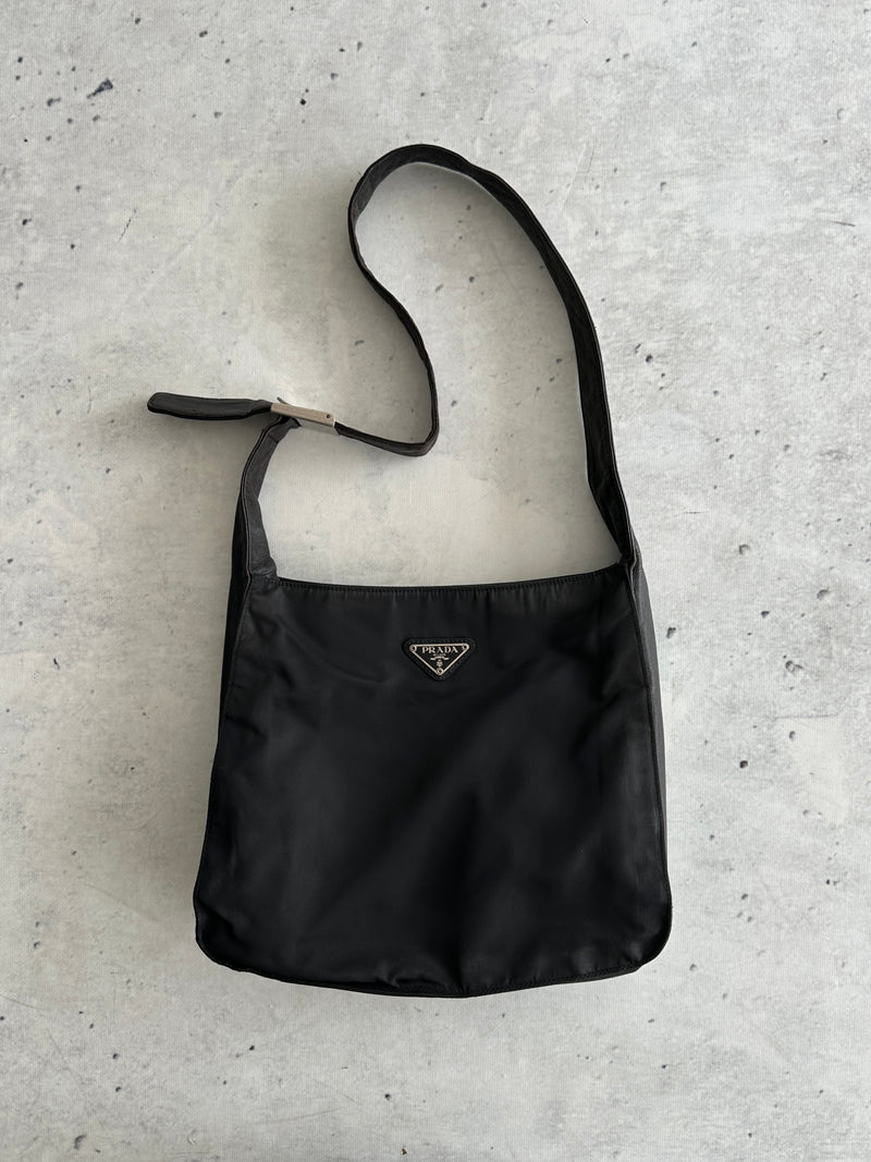 00's Prada Nylon Leather strap Bag (One Size)