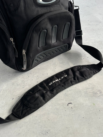 Oakley Vertical Messenger Bag (One Size)