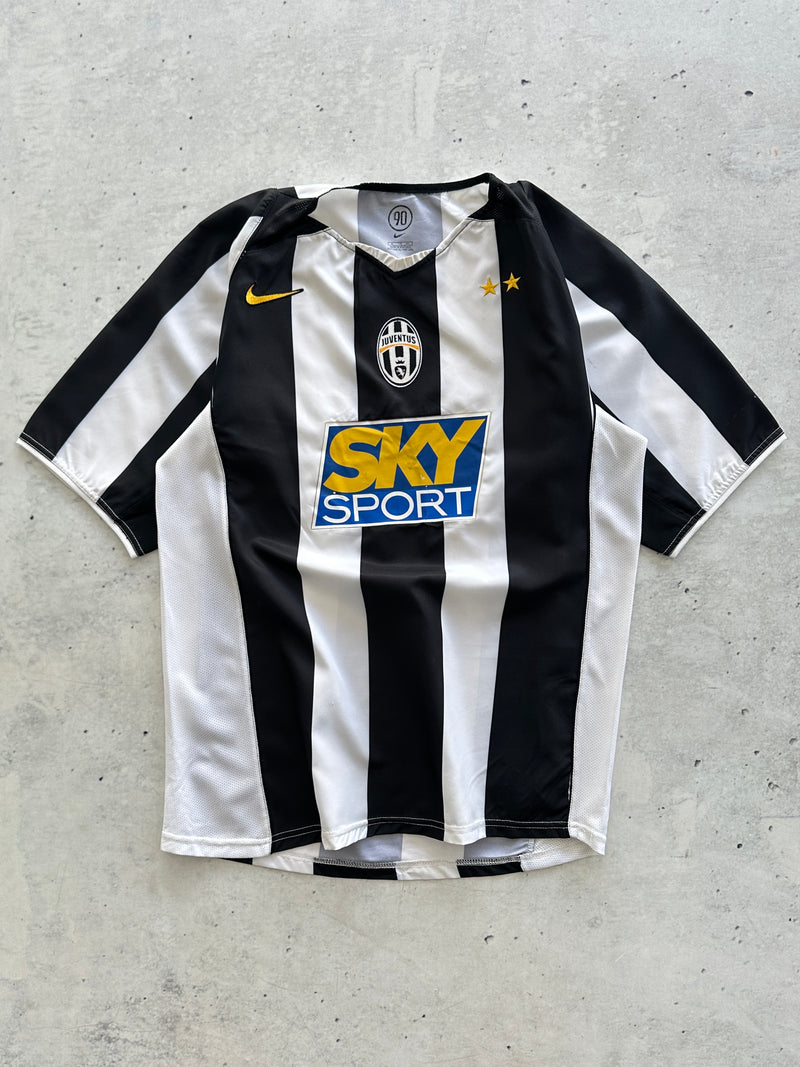 2004/05 Juventus Nike Home Shirt (L)