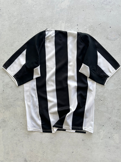 2004/05 Juventus Nike Home Shirt (L)