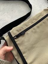 Nike ACG 2 Way convertible Messenger / Crossbody Bag (One Size)