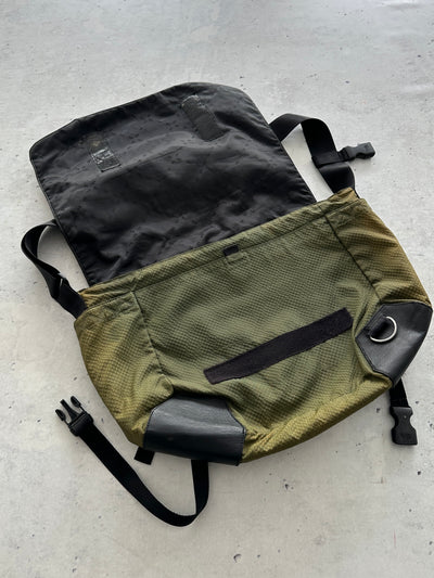 Y-3 Yohji Yamamoto Messenger / Crossbody Bag (One Size)