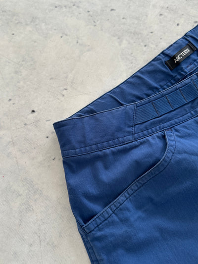 Arc'teryx Belted Canvas Utility Shorts (W30)