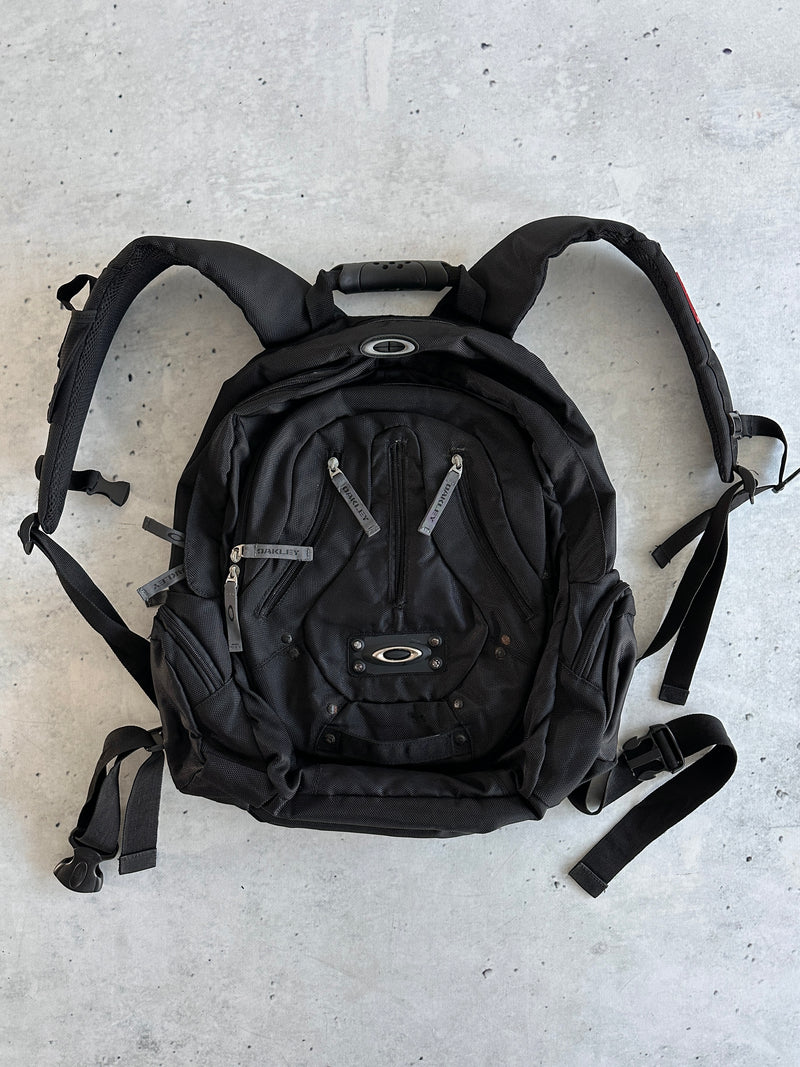 90's Oakley Tactical Backpack (One Size)
