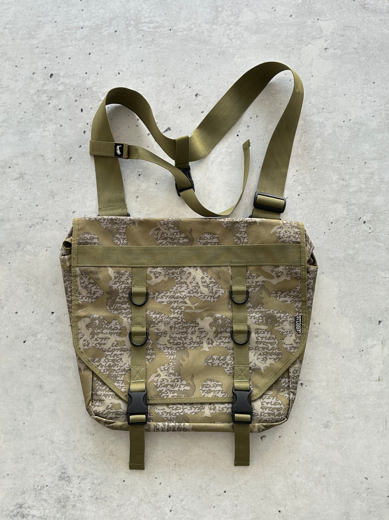 2008 Stussy x Futura design Camo Messenger Bag (One Size)