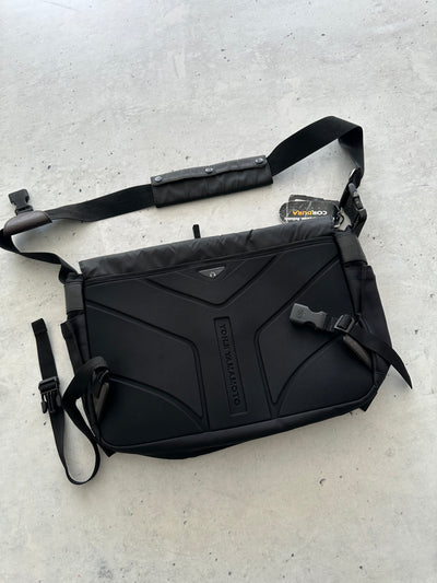 Y-3 Yohji Yamamoto Mobility MB II Messenger / Crossbody Bag (One Size)