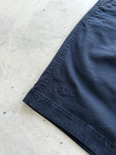 Arc'teryx canvas utility shorts (W33)
