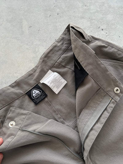 00's Nike ACG 2 In 1 Shorts / Pants (M)