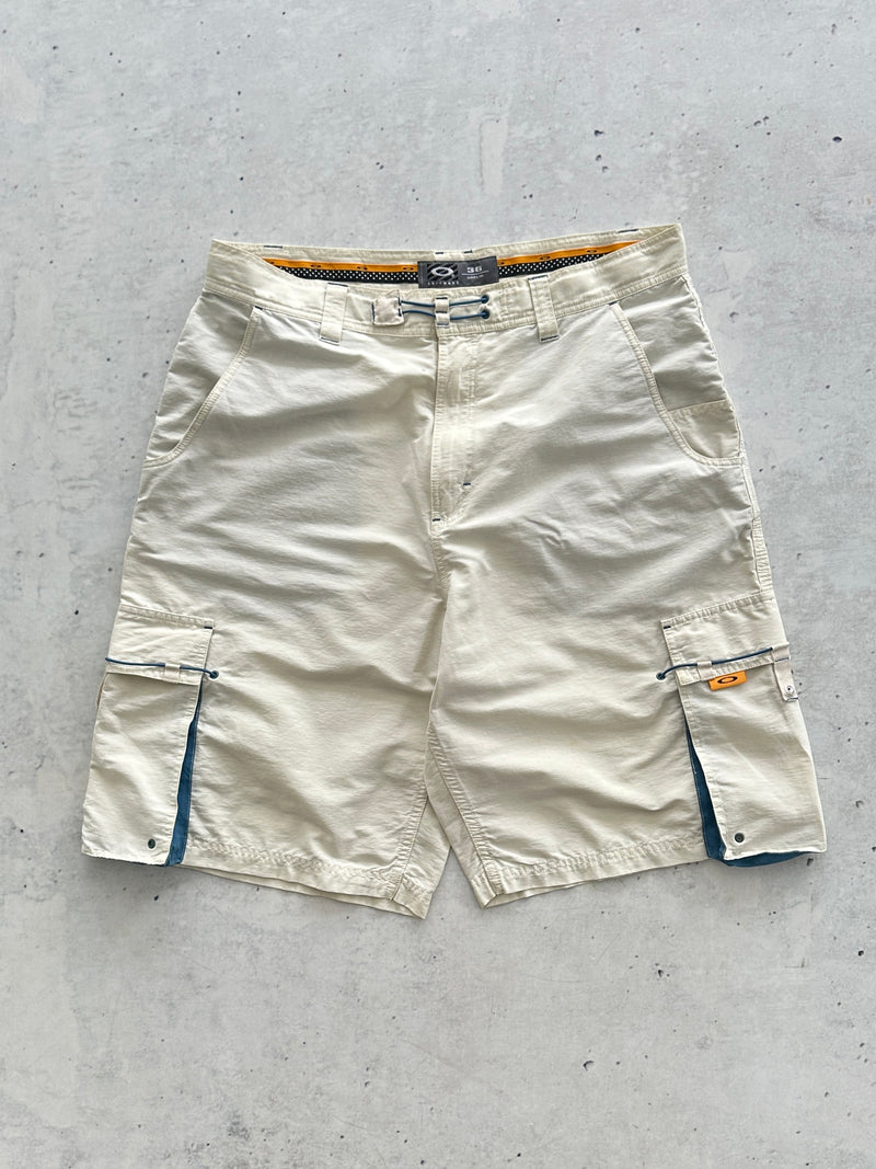 00's Oakley Baggy cargo Shorts (W36)