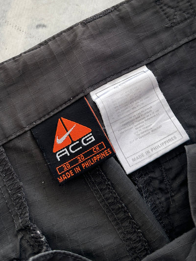 90's Nike ACG nylon rip stop cargo Pants (W30)
