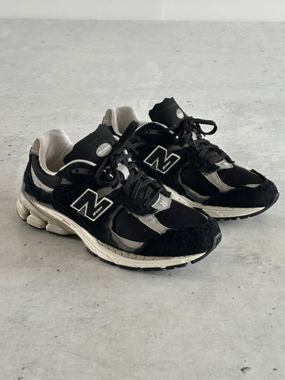 New Balance 2002R Protection Pack Trainers (UK 8.5)