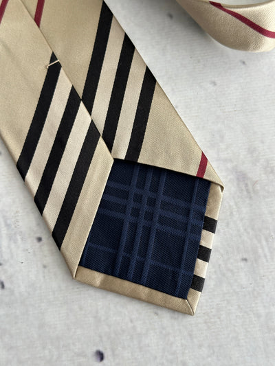 00's Burberry Nova Check Silk Tie (One Size)