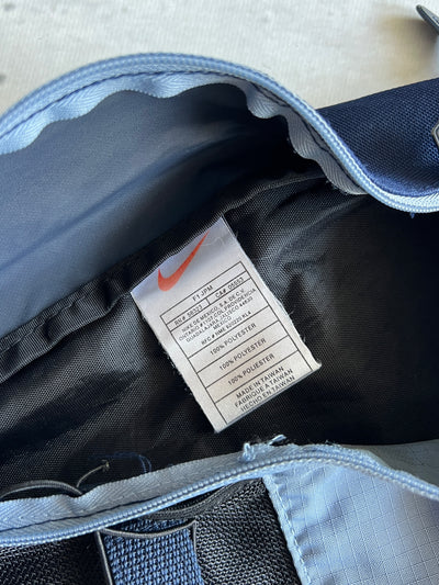 90's Nike Embroidered swoosh Crossbody Bag (One Size)
