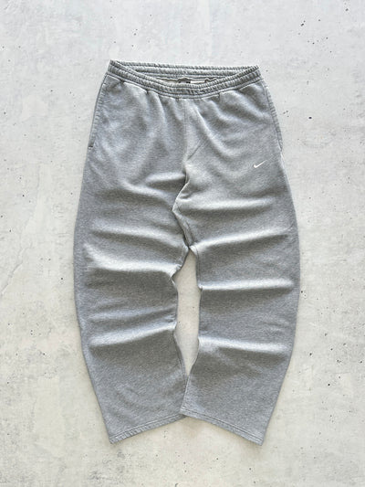Nike Swoosh Baggy Track Pants (L)