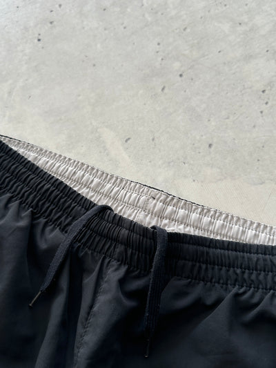 Nike Swoosh Baggy Shorts (S)