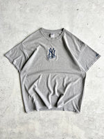 Vintage NY Yankees Embroidered Logo Spell Out T Shirt (XL)