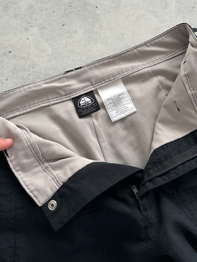 Nike ACG Nylon Pants (Women's UK 6 )